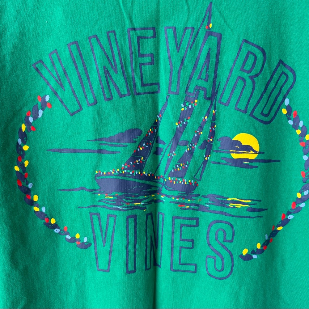 Vineyard Vines Christmas Lights Long-Sleeved Green Tee Size Medium Vintage Rare